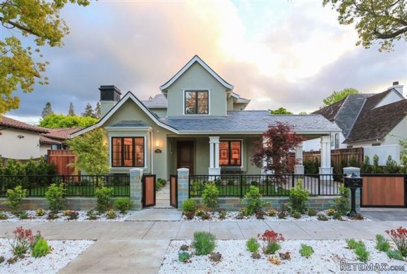 Exquisitely crafted home in palo alto