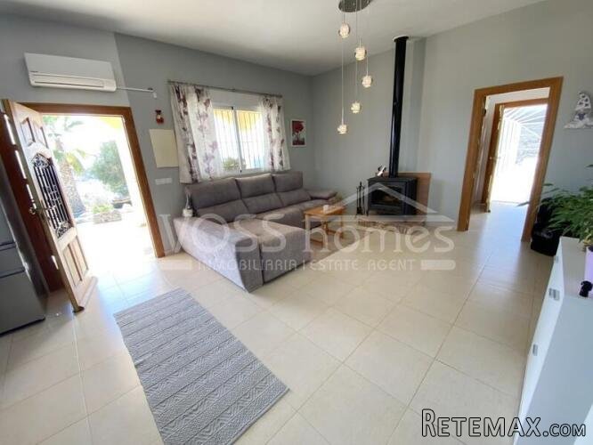NEW & EXCLUSIVE TO VOSS HOMES - A large, WOW, light &.. - 15