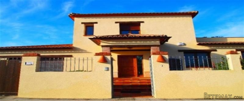 5 Bedrooms - Villa - Alicante - For Sale