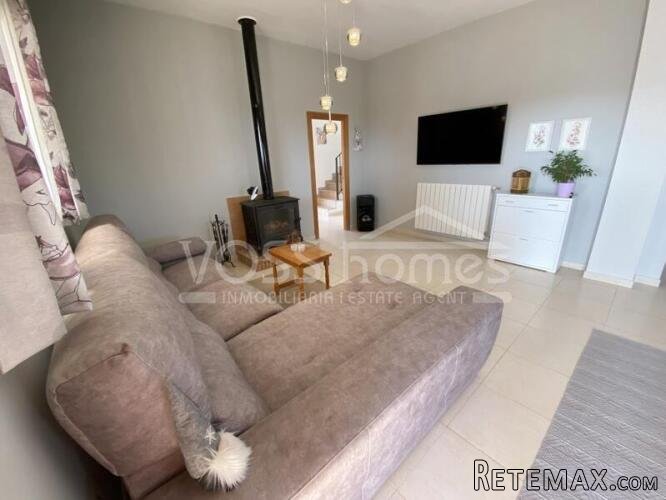 NEW & EXCLUSIVE TO VOSS HOMES - A large, WOW, light &.. - 16