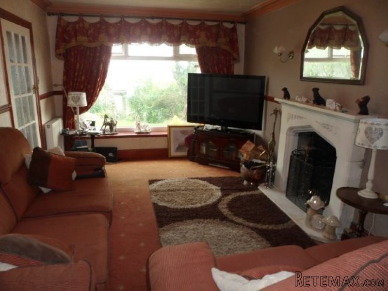 4 bedroom, Detached House house for sale - 2