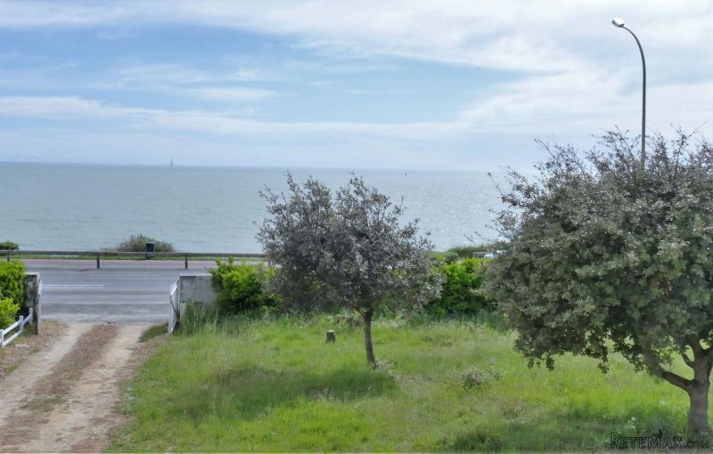 Building Plot Overlooking The Sea