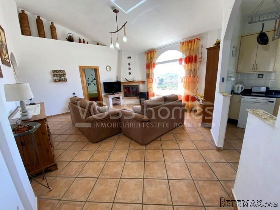 NEW & EXCLUSIVE TO VOSS HOMES - A large, light & airy 3.. - 18