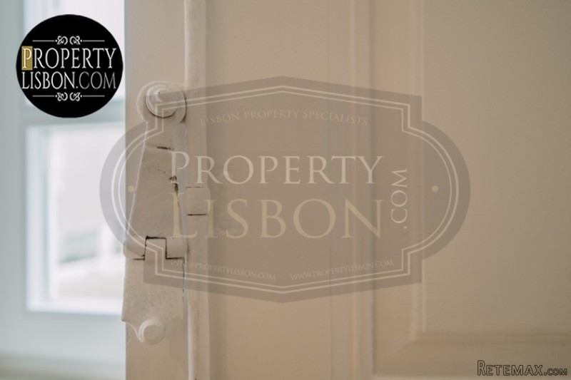 Fully Furnished T2 Lisbon Apartment for..