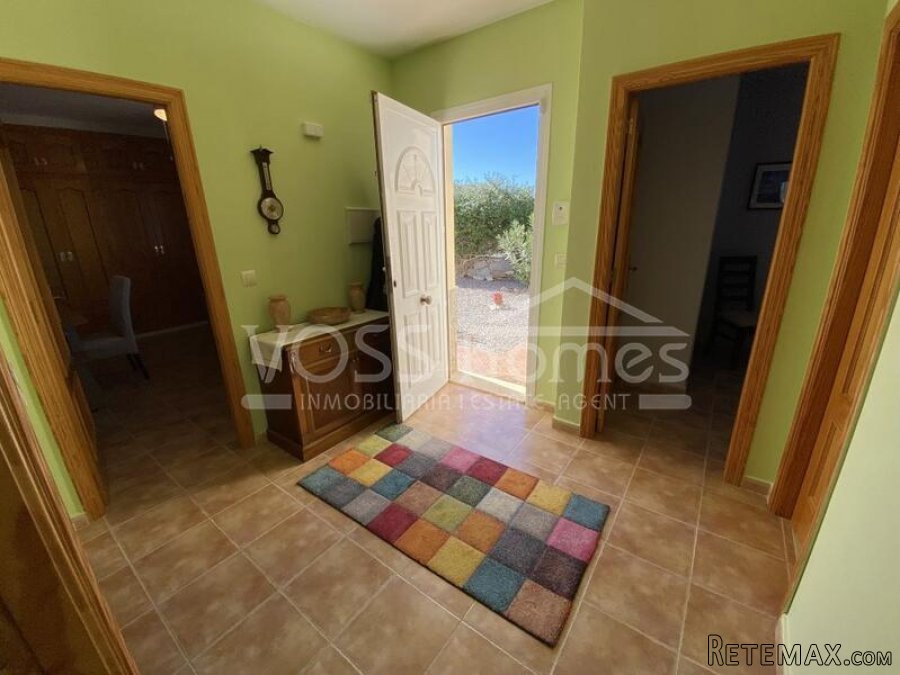 NEW & EXCLUSIVE TO VOSS HOMES - A lovingly presented, 3.. - 19