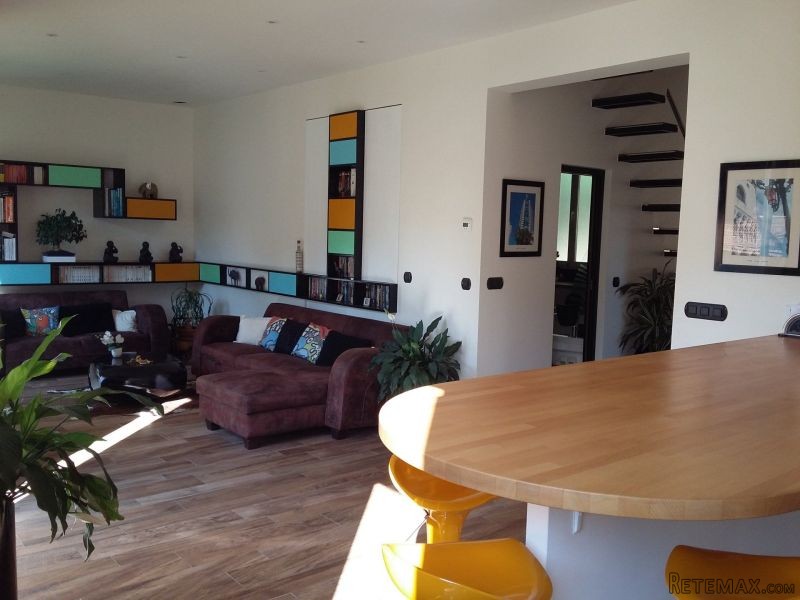 2/3 Bed Apartment On The Top Floor Of A.. - 2