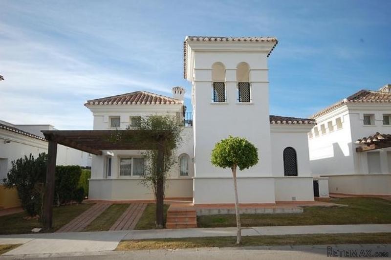 2 bedroom detached house for sale