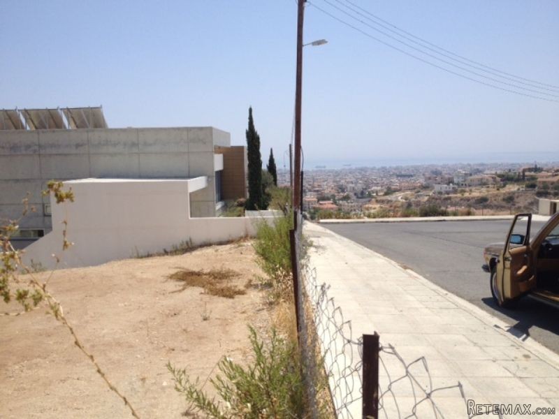 Large residential plot of land for sale.. - 2