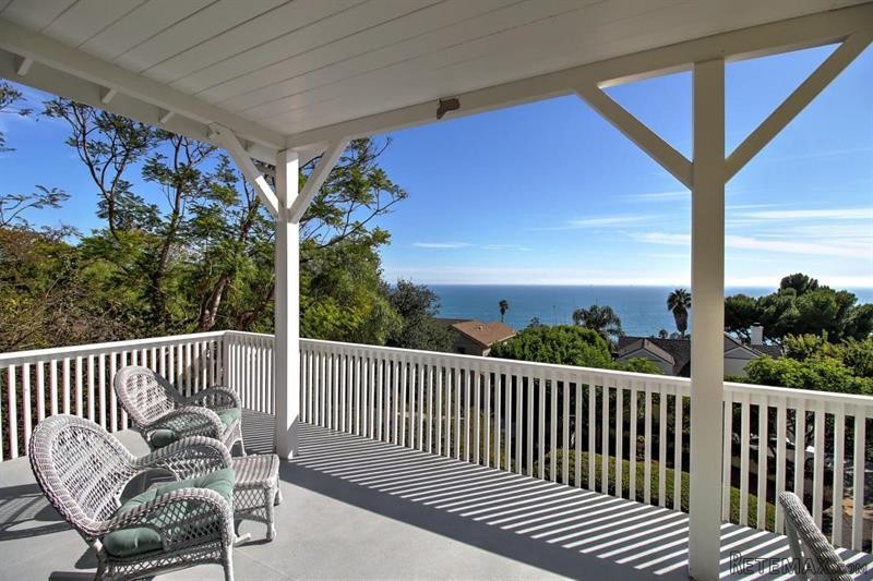 3 bedroom House For Sale: 2535 Whitney..