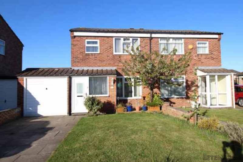 4 bedroom, Semi-detached House house..