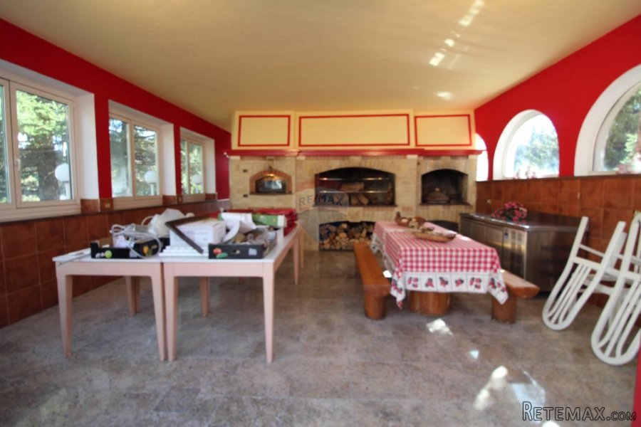 RUPA- restoran sa 250 sjedećih mjesta, 7 soba, teniskim tere - 9