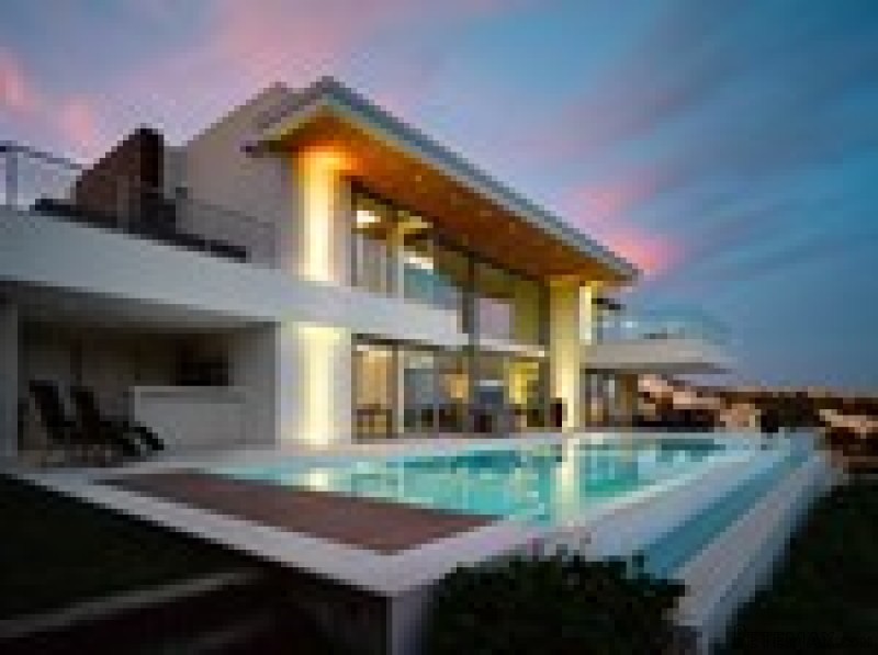 5 Bedrooms - Villa - Malaga - For Sale