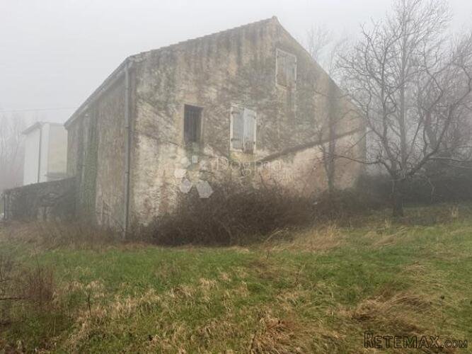 Kuća/starina sa prostranom okućnicom! - 2