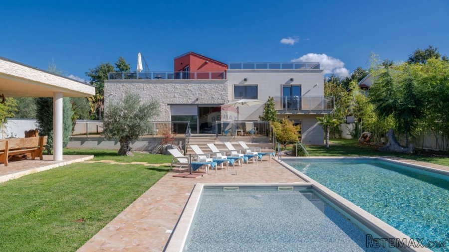 Poreč okolica, moderna kuća s velikom okućnicom i bazenom - 2