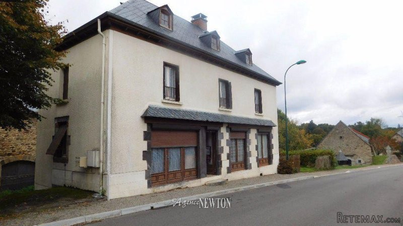 Correze. Latronche. Spacious and solid..