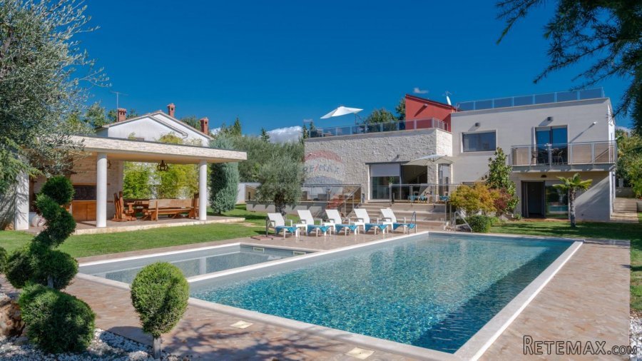 Poreč okolica, moderna kuća s velikom okućnicom i bazenom - 3