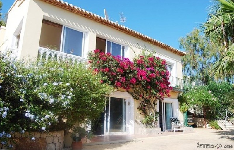 Gorgeous Villa In The Portichol Area 4..