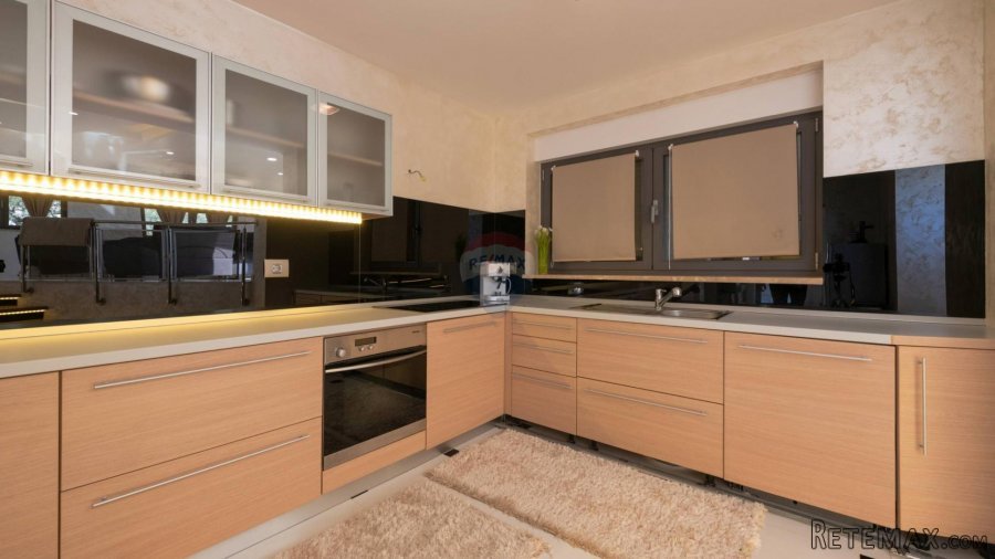 Poreč okolica, moderna kuća s velikom okućnicom i bazenom - 4