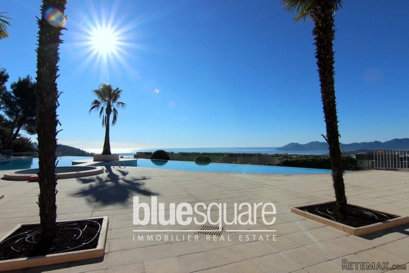 MOUGINS - 1 bedroom apartment for sale..