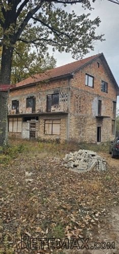 Prodajem stambeno-poslovni objekat u Vranicu