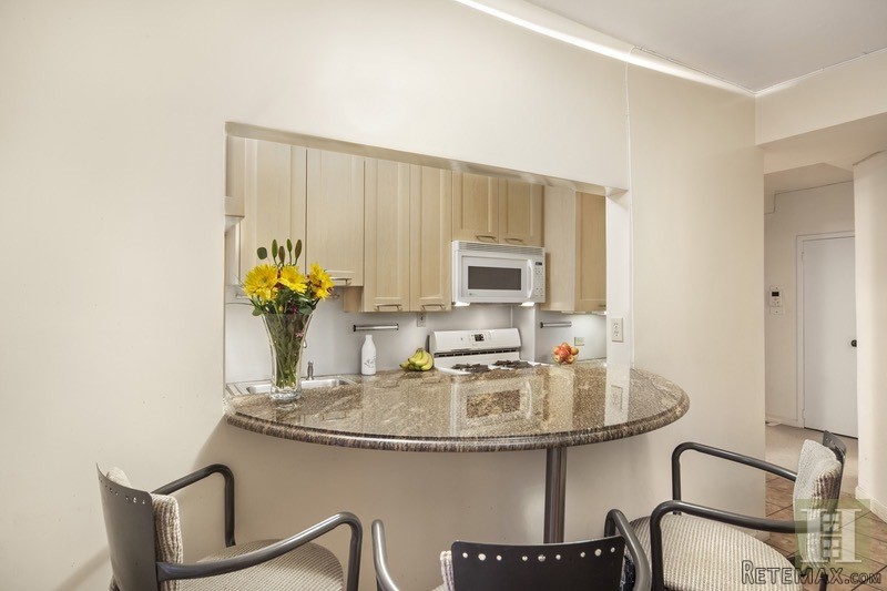 2 bedroom Apartment For Sale: 315 WEST.. - 2