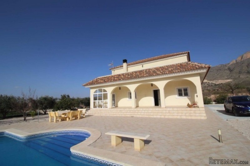 Villa For Sale Macisvenda