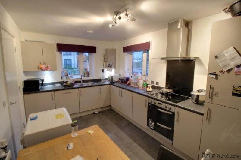 4 bedroom, Detached House house for sale - 2