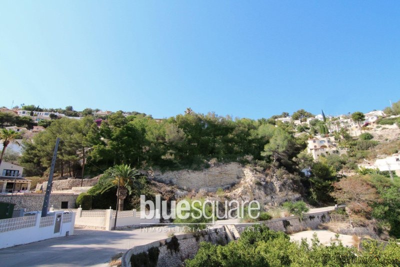 land with sea views - 2