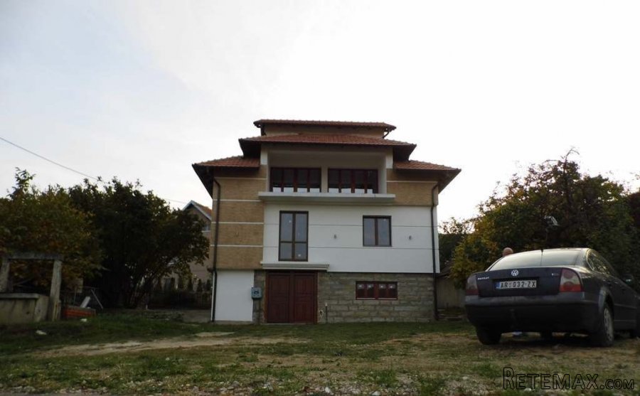 porodicna kuca na atraktivnoj lokaciji pod bukuljom - 4