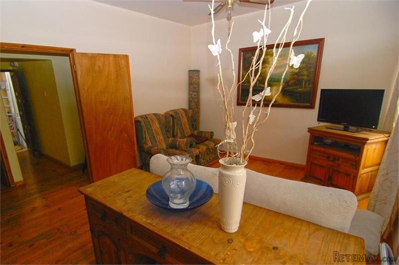 4 bedroom Apartment For Sale: Main..