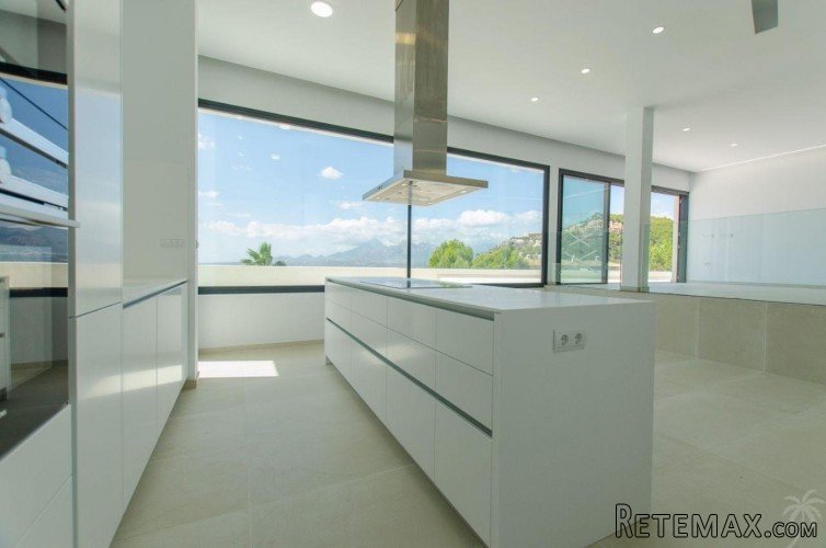 Brand new luxury villa with sea views in a quiet street of.. - 8