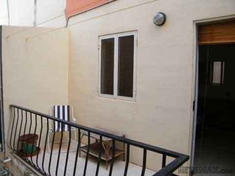 Flat, Luxurious Finish