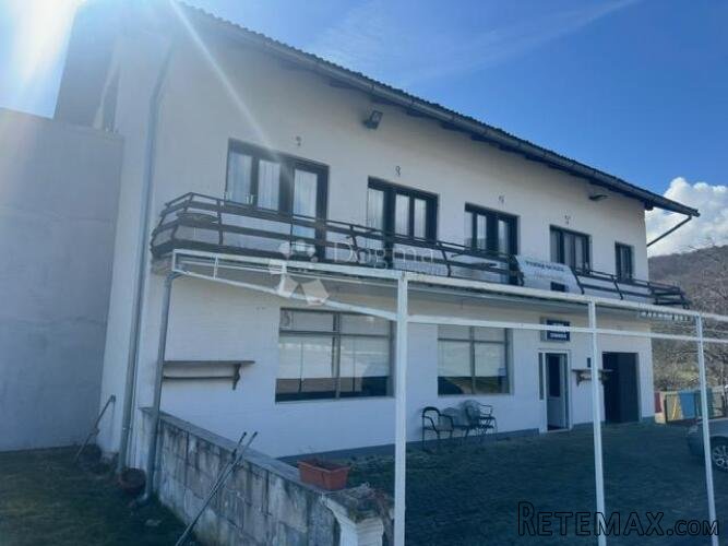 BUNIĆ KUĆA SA RESTORANOM I SOBE ZA IZNAJMLJIVANJE