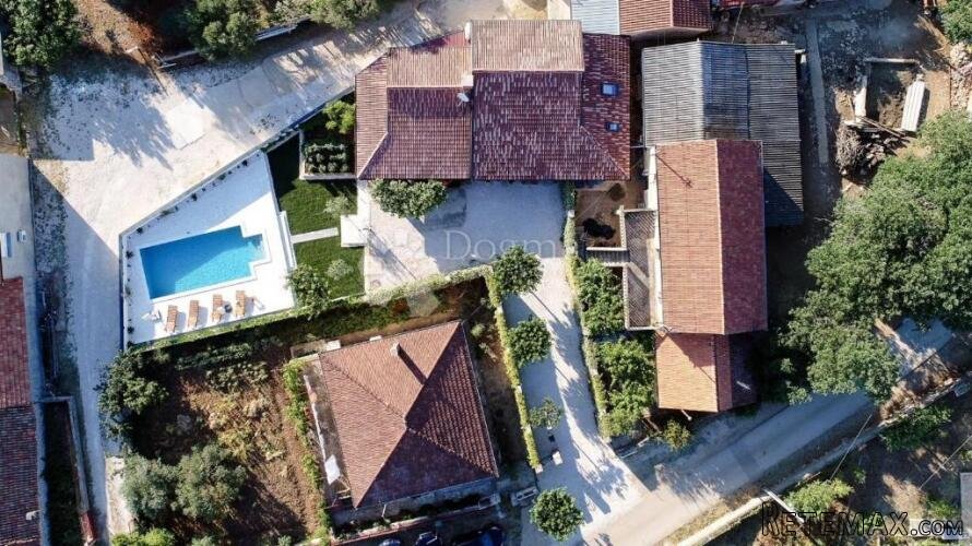 VILA DEBELJAK/SUKOŠAN - 3