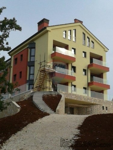 Vrsar,luksuzni stanovi ,100m od plaže