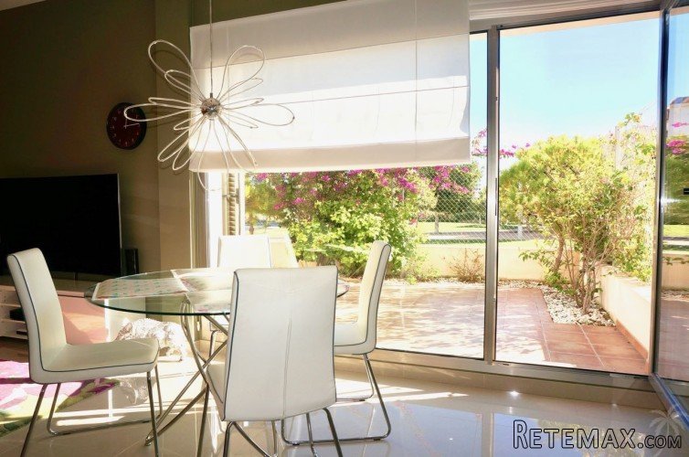 Merely 500 metres away from the beach we find this modern.. - 5