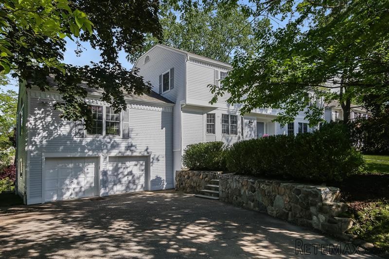 5 bedroom House For Sale: 28 Parkfield.. - 2