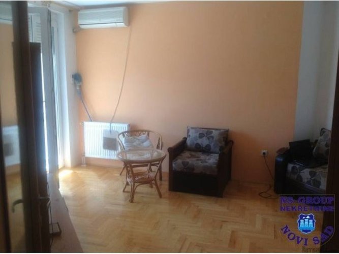 Prodajem Stan-Apartman,Nova Detelinara