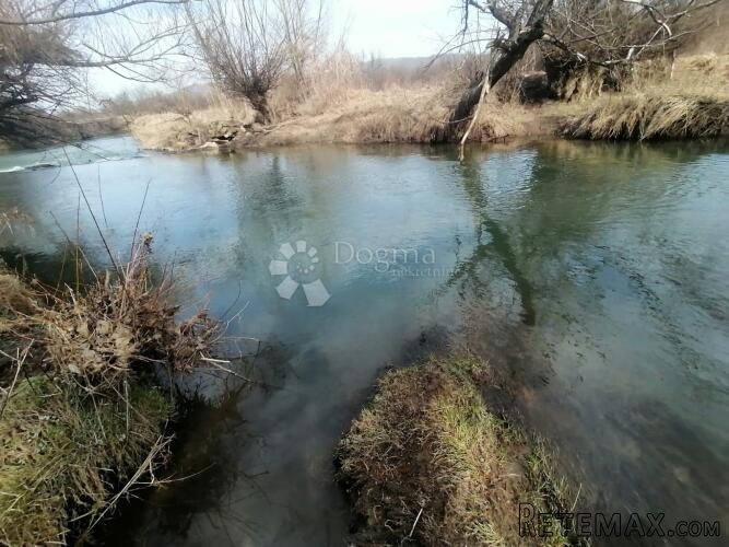 Atraktivno zemljište na Korani - raj za poželjeti! - 3