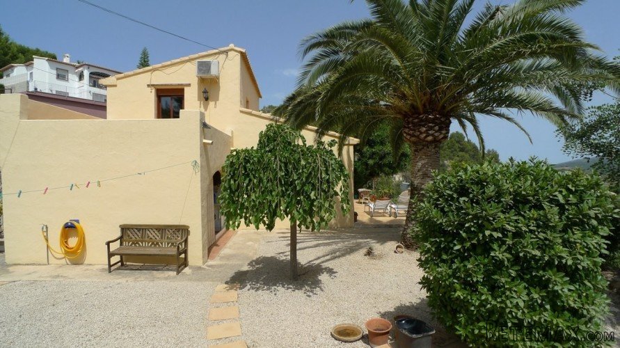 South facing villa for sale in Parcent situated in a quiet.. - 3