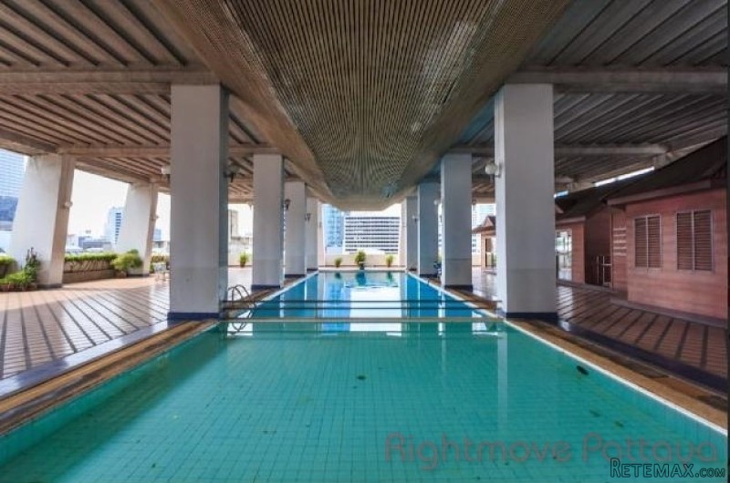 3 Bedroom Condo for sale in Bangkok -..