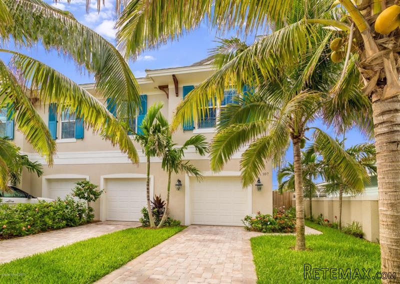 3 bedroom Detached House For Sale: 107..
