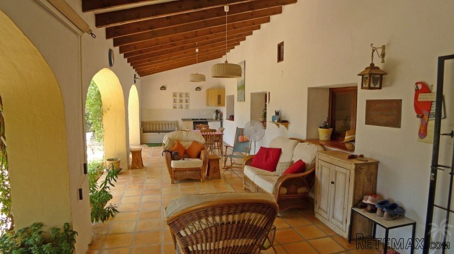 South facing villa for sale in Parcent situated in a quiet.. - 5