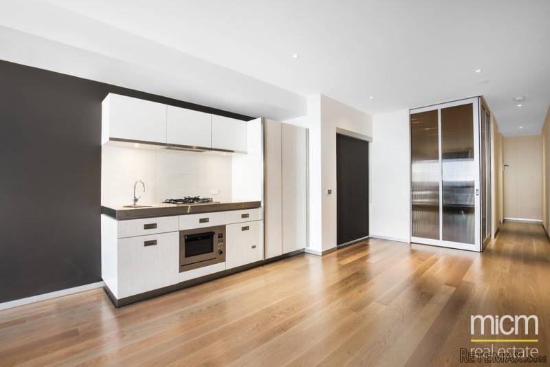 1 Bedroom - Apartment - Vic - For Sale