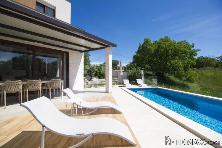 PRILIKA! Villa u Štokovcima s pogledom na prirodu