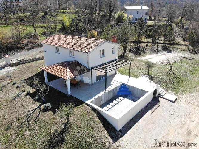 Cerovlje, atraktivna kuća s bazenom i saunom na TOP lokaciji - 2