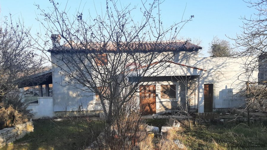 Istra, Svetvinčenat, parcela s kućom na prekrasnoj lokaciji - 2