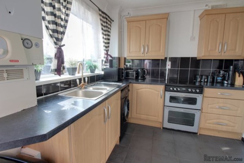 3 bedroom, End Of Terrace House house.. - 2