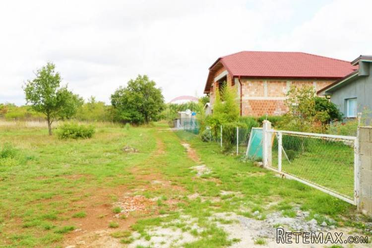 Istra,Peroj zemljište 337m2 - 2