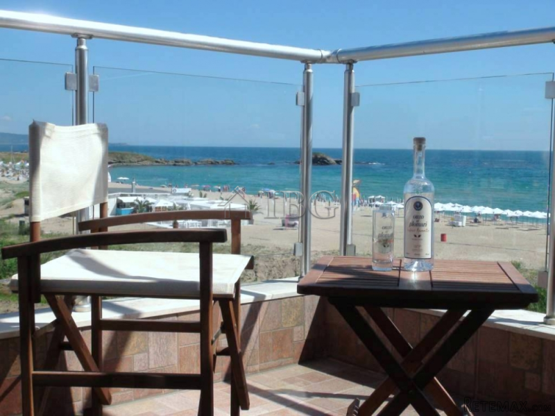 Beachfront 1-bedroom apartment in.. - 2